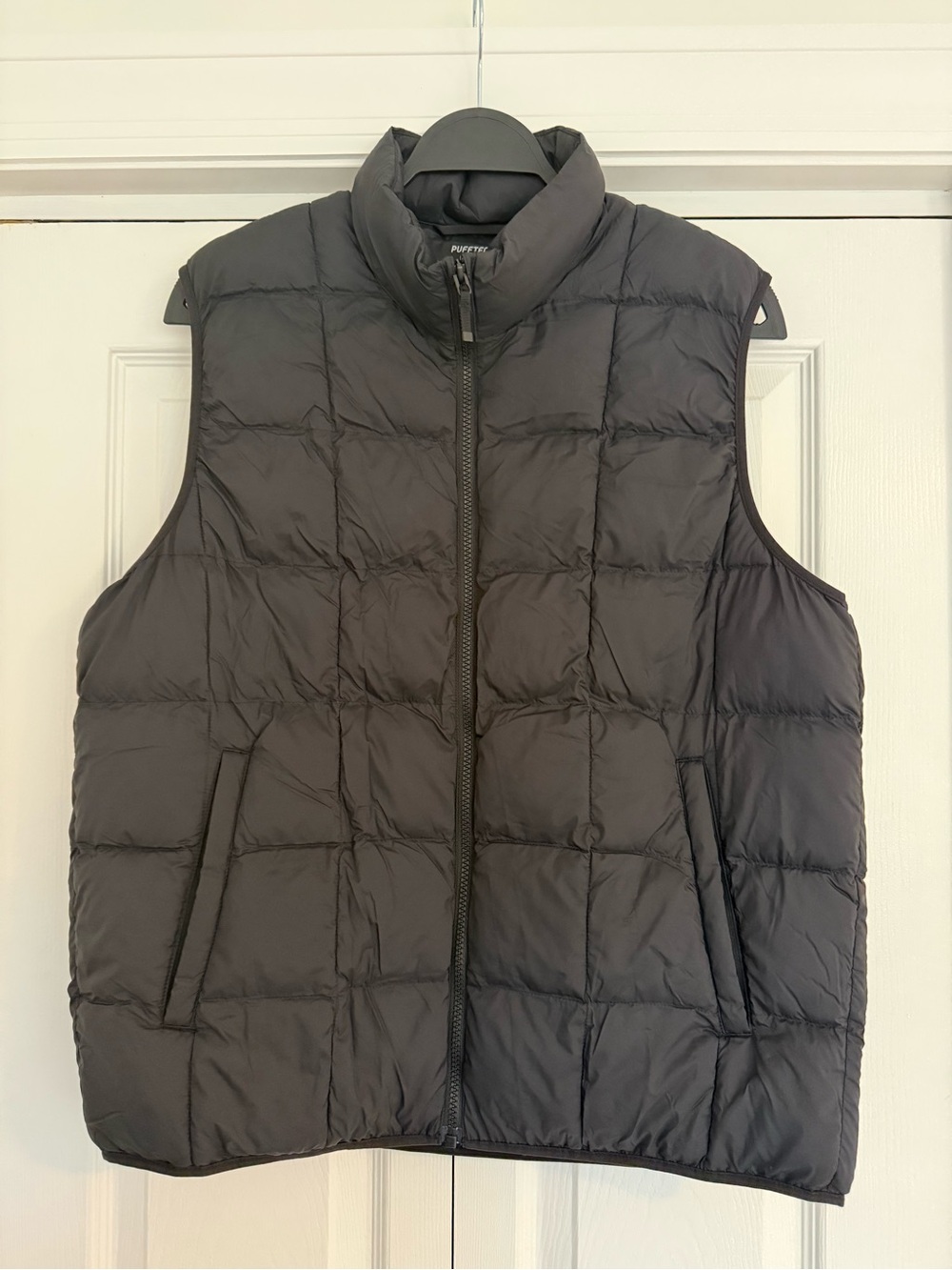 Uniqlo men’s Puffer Style Quilted Men's Vest - Black